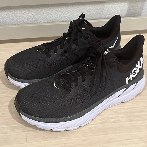Hoka One One Shoes - Hoka One One Clifton 7 Running Shoes Womens 10.5‎ Black White Low Top Athletic